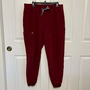 Lot of 2 Women’s Fabletics Jogger Scrubs size XL